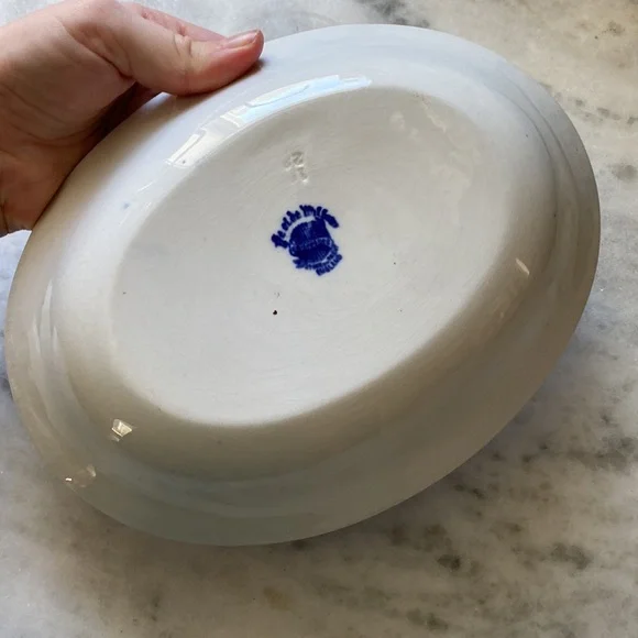 Vintage blue willow serving bowl - Picture 3 of 4